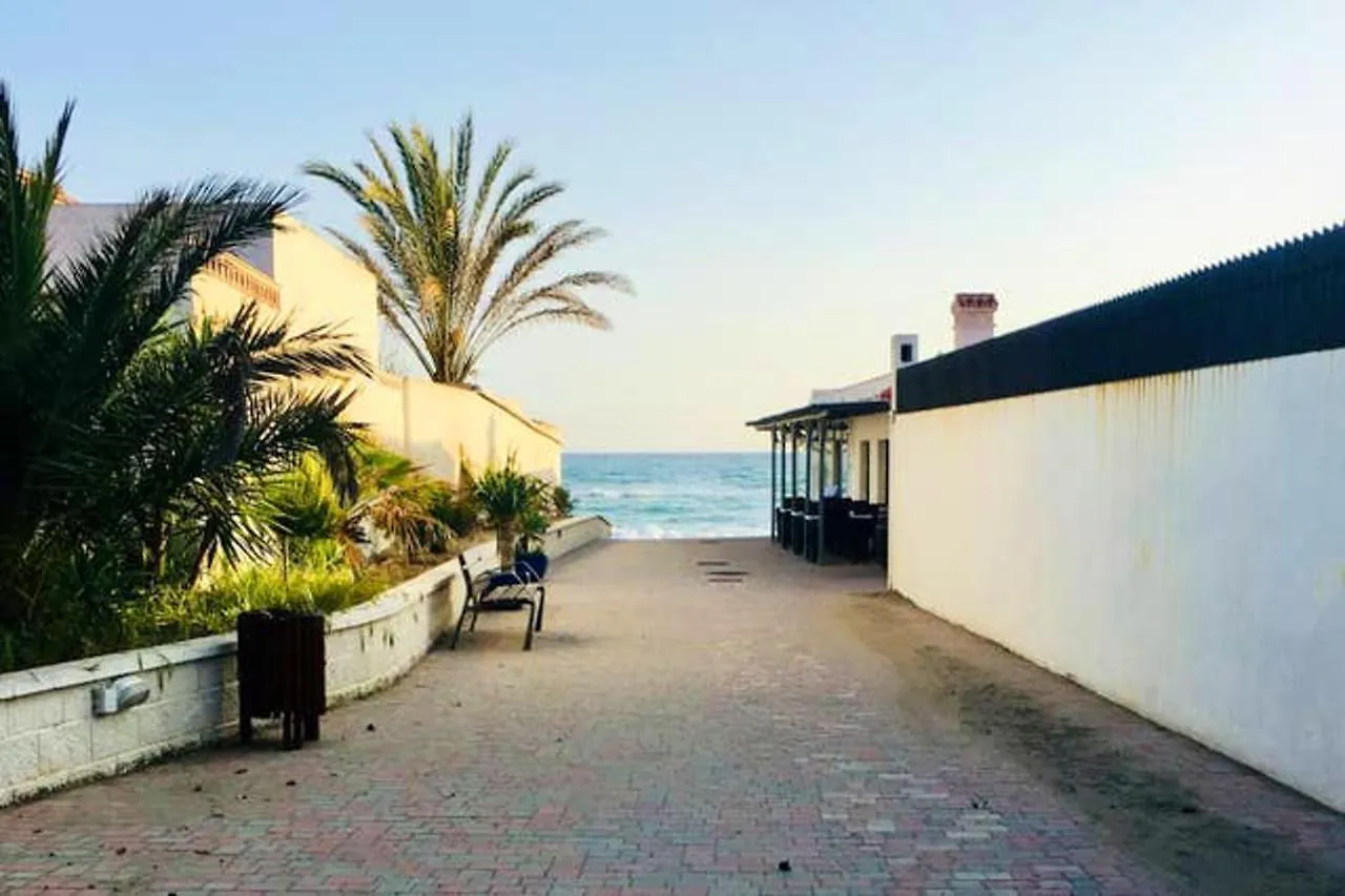 Elegant Villa Marbella + Pool 0*,  Espanha